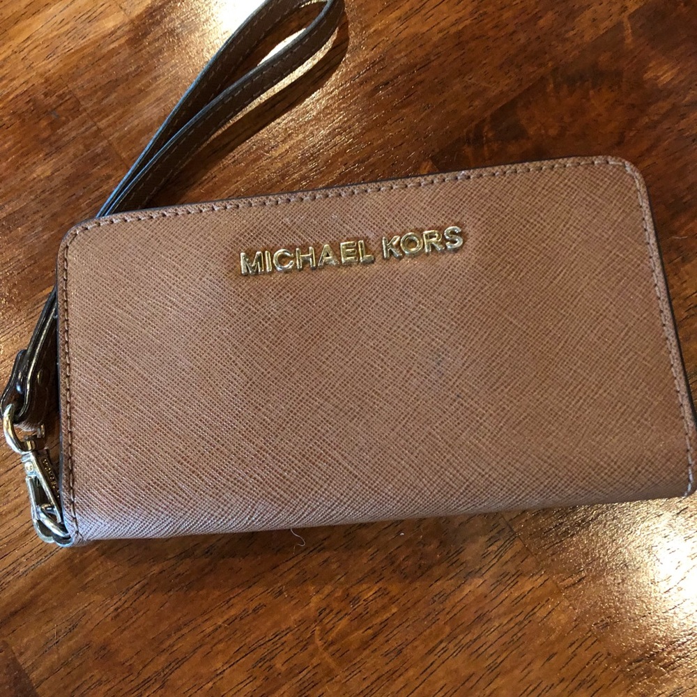 Michael Kors Wristlet Wallet